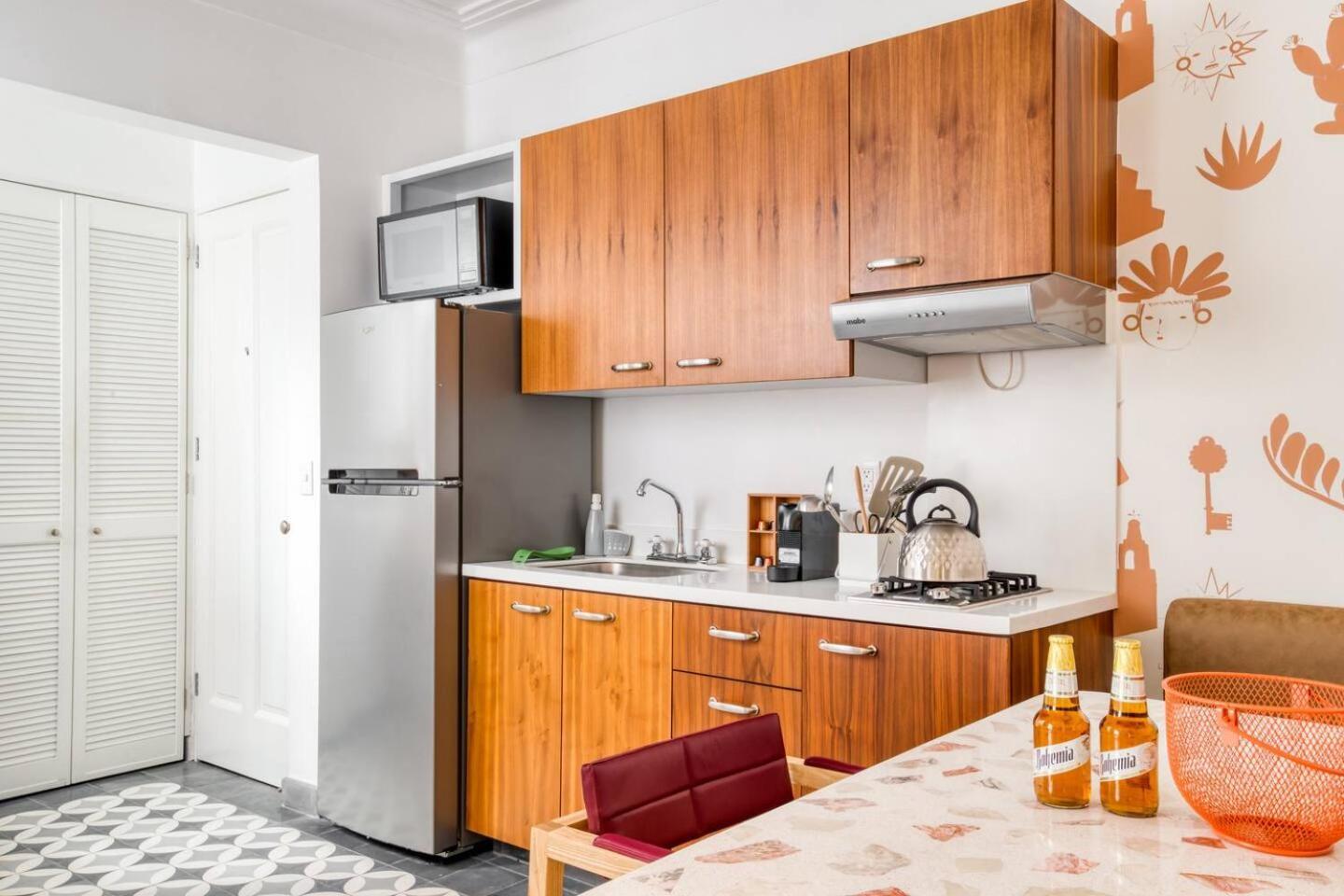 Juarez Design Single - Charming 1 Bd With Balcony In