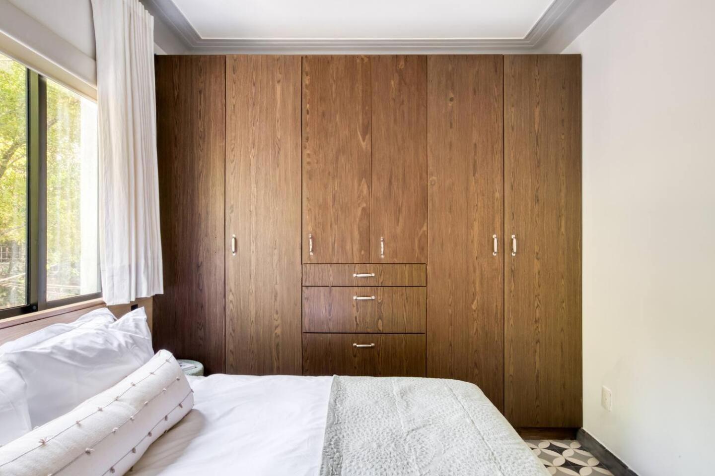 Juarez Design Single - Charming 1 Bd With Balcony In Appartement
