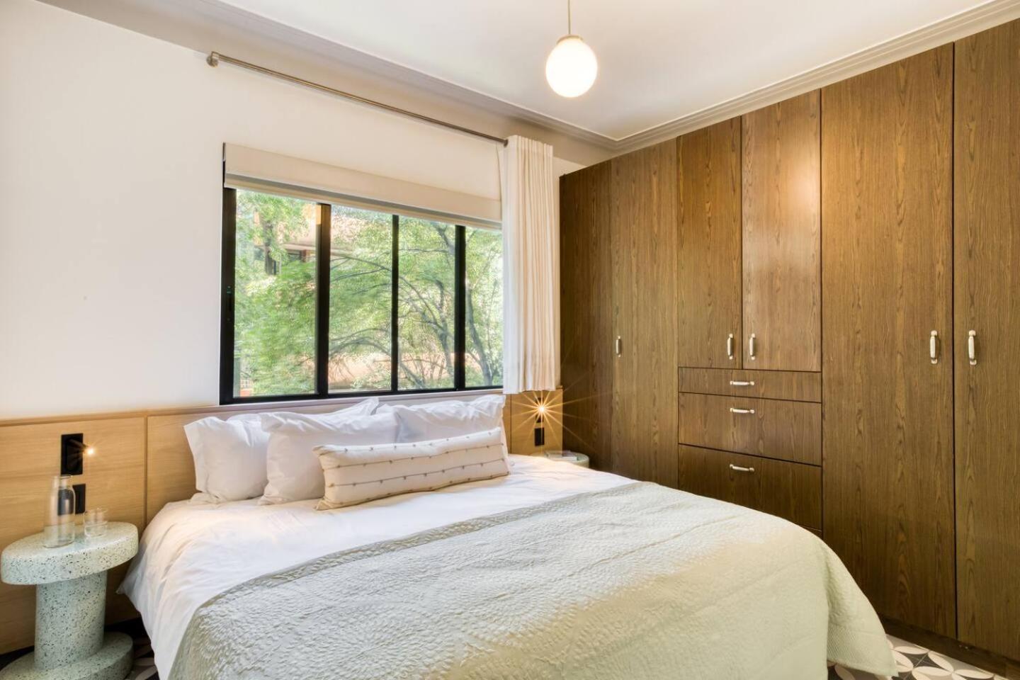 Juarez Design Single - Charming 1 Bd With Balcony In Apartment